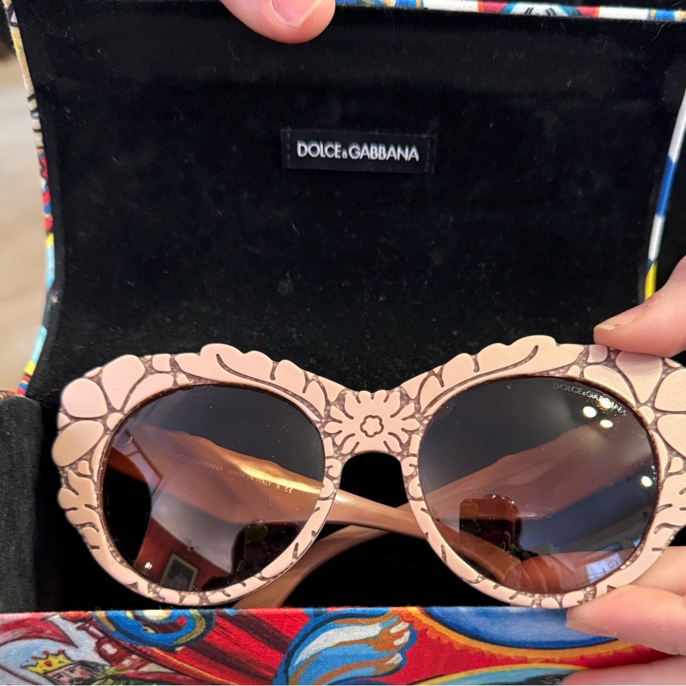 Dolce & Gabbana pink Floral Sunglasses. AUTHENTIC